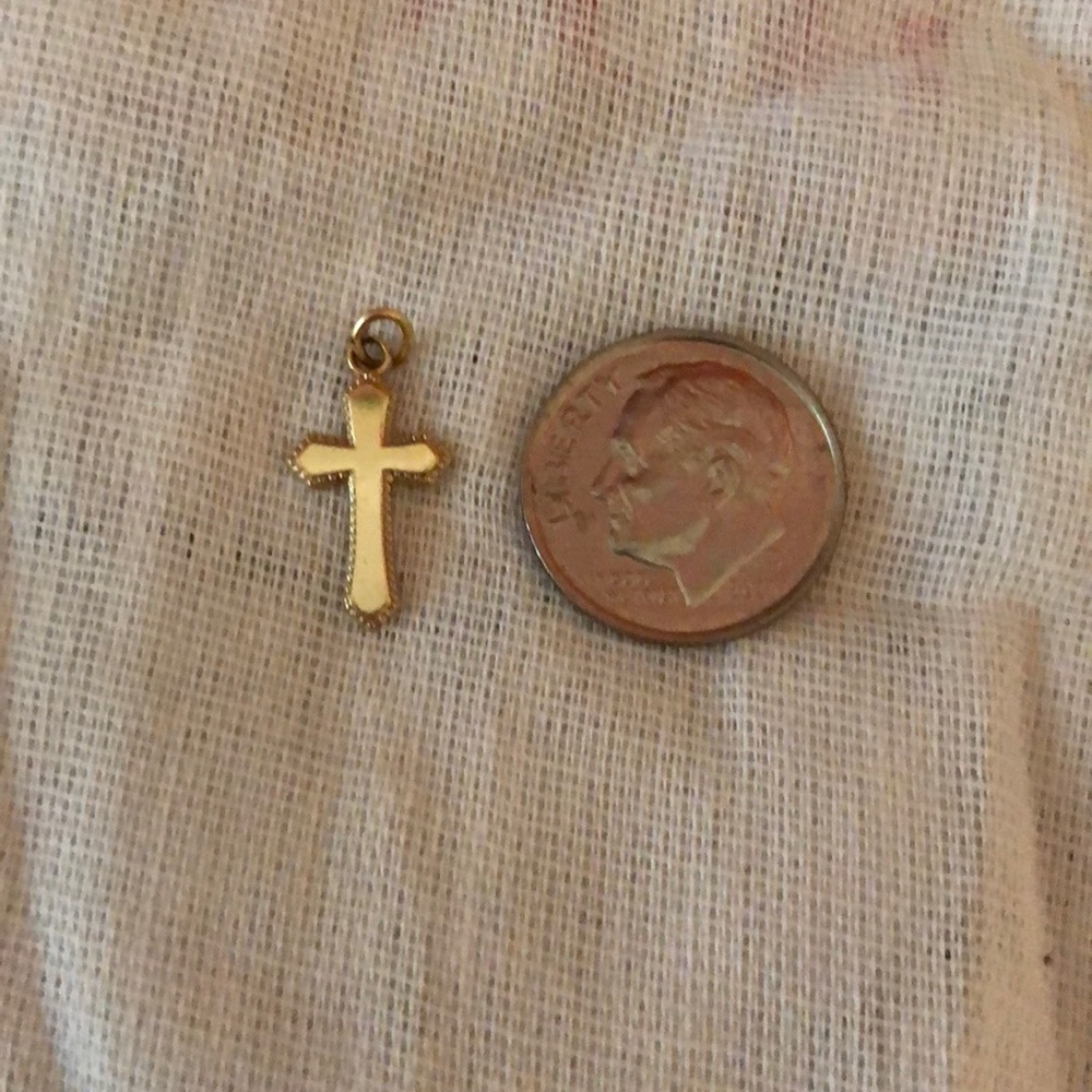 Gold Cross Pendant - Picture 3 of 4